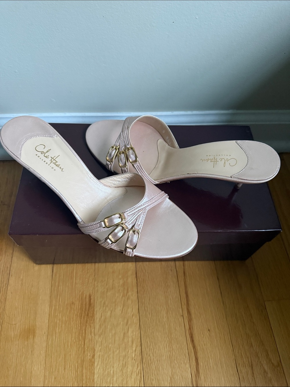 Vintage new in box Cole Haan Collection slides